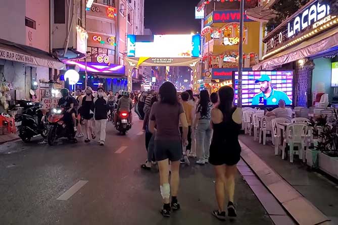 Tạ Hiện, the beer district